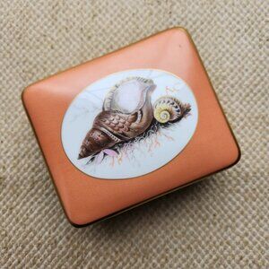 Mottahedeh Shell Covered Box Historic Natchez Foundation Portugal 1824 Gold Trim